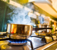 Řada lidí riskuje kvůli starým regulátorům plynu. Hrozí výpadky i kolísání tlaku